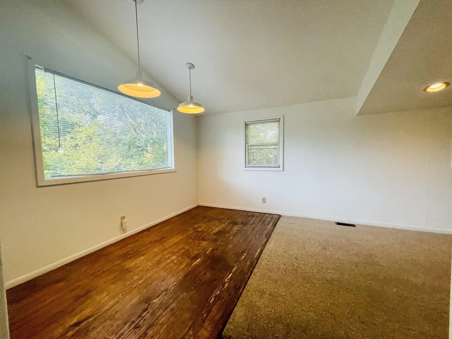 Bloomington House: 420 S Woodlawn Ave