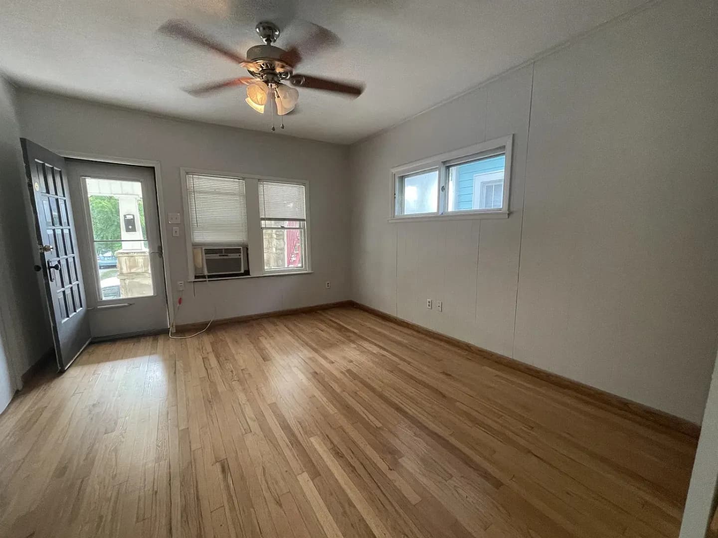 Bloomington Apartment: 615 N Lincoln St