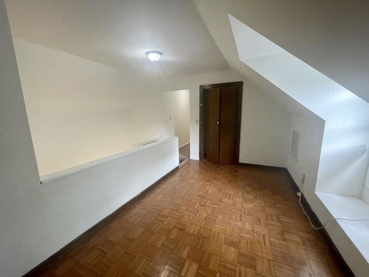 Bloomington House: 211 E. 2nd St.