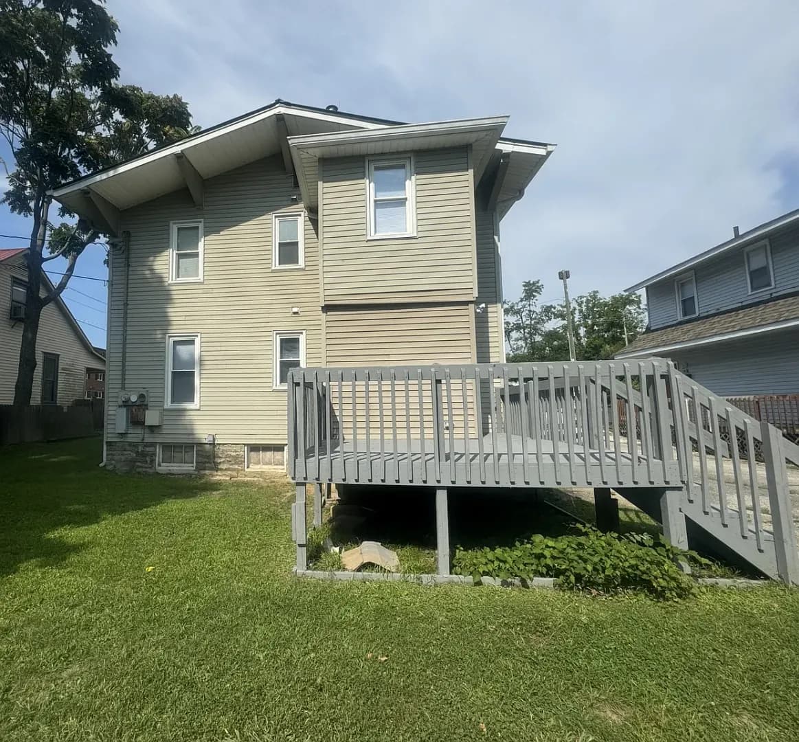 Bloomington House: 416 N. Grant