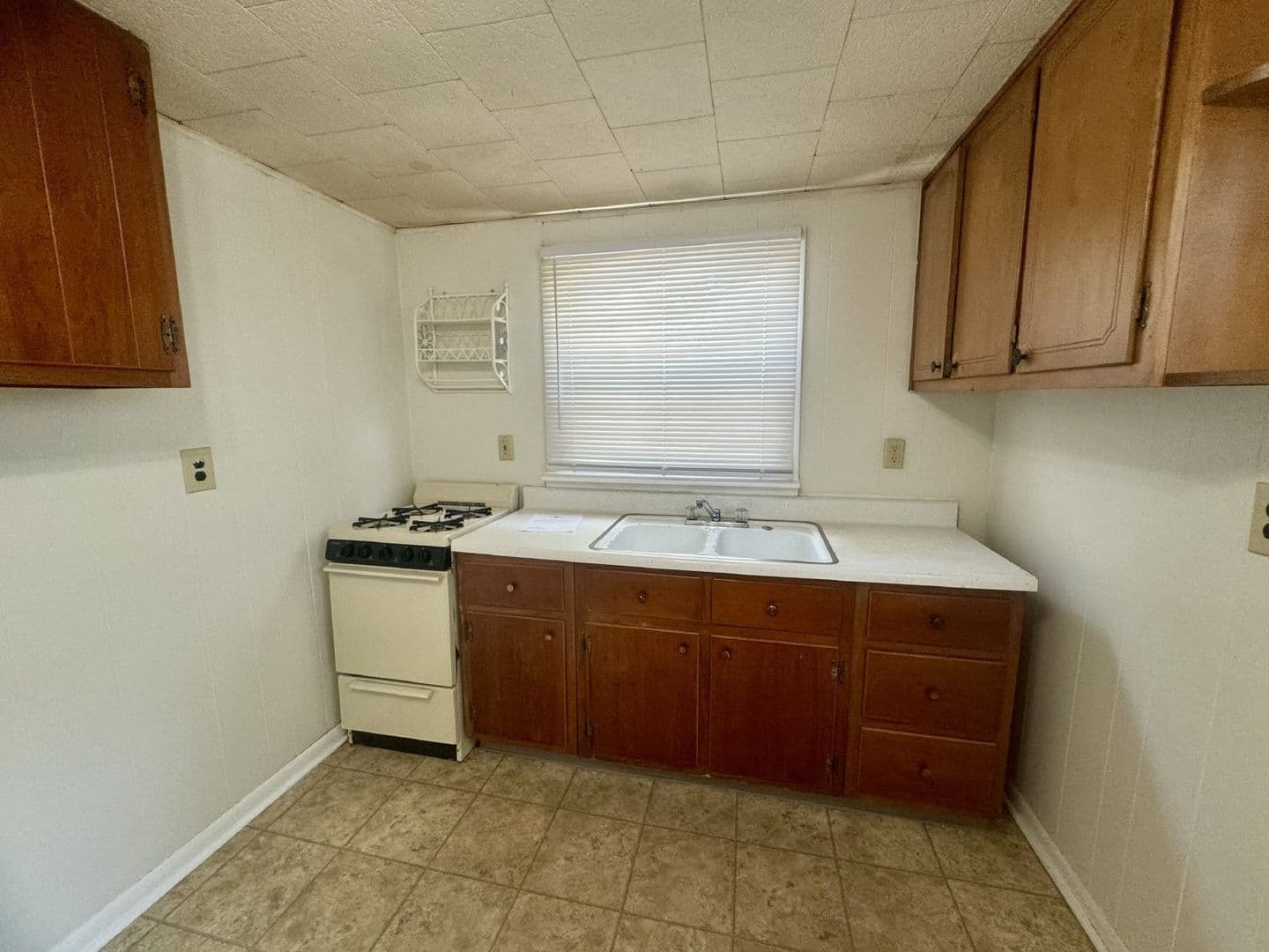 Bloomington Apartment: 416 E. 2nd St.