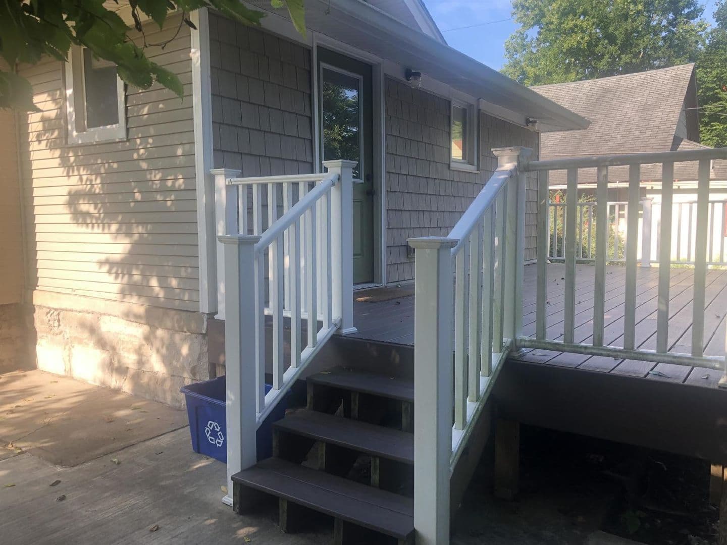 Bloomington House: 321 E. University