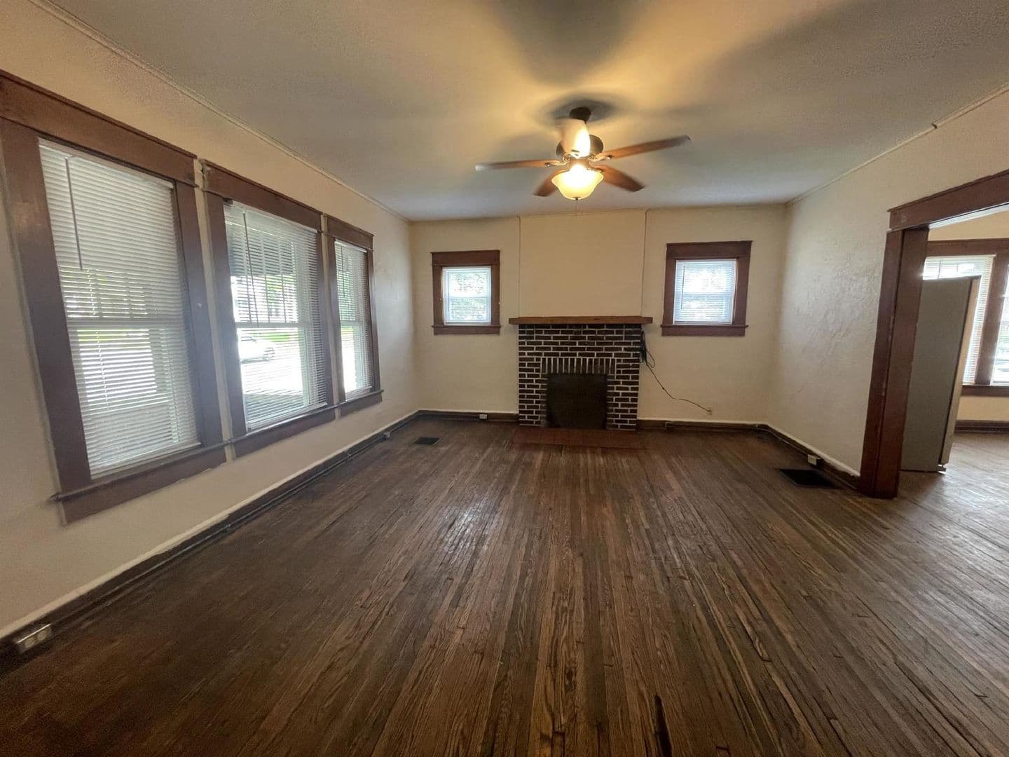 Bloomington House: 320 N. Lincoln