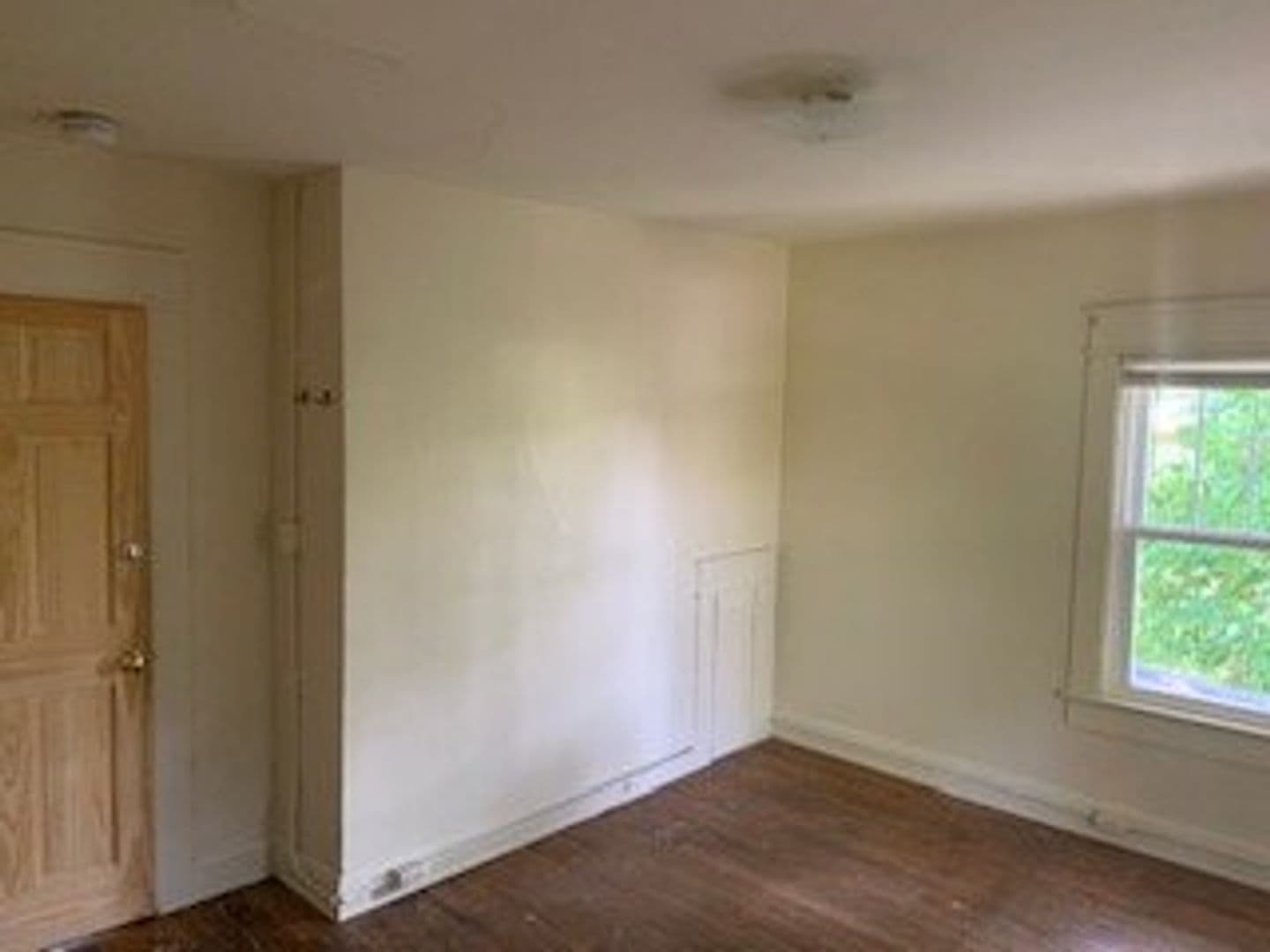 Bloomington House: 320 N. Lincoln