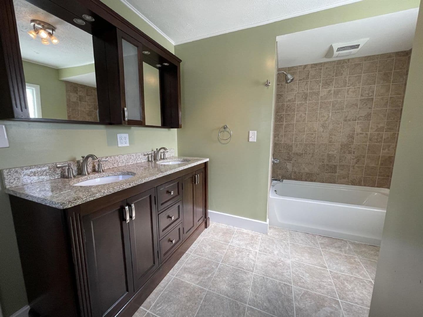 Bloomington House: 405 S. Eagleson