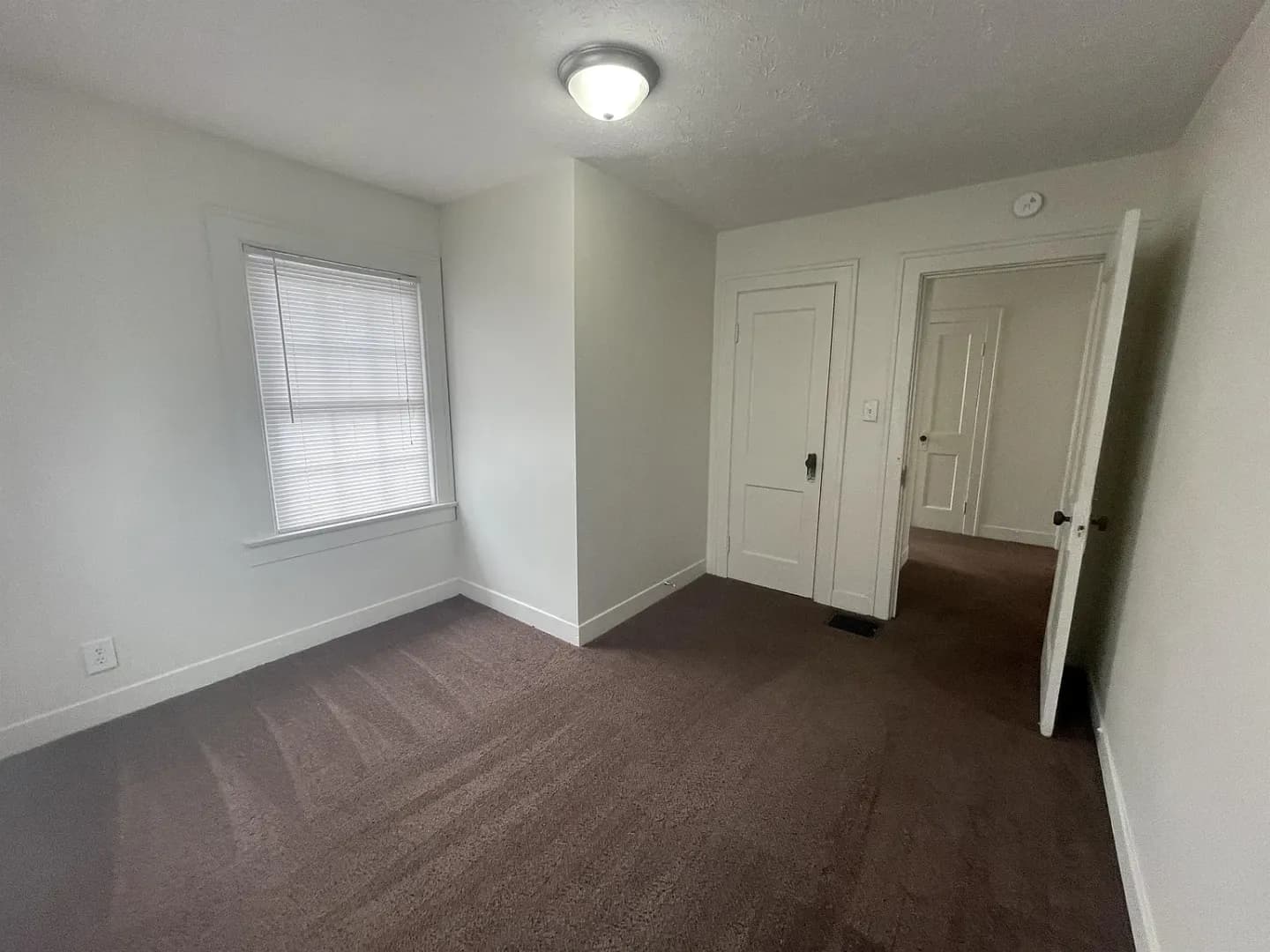 Bloomington House: 714 E 1st St
