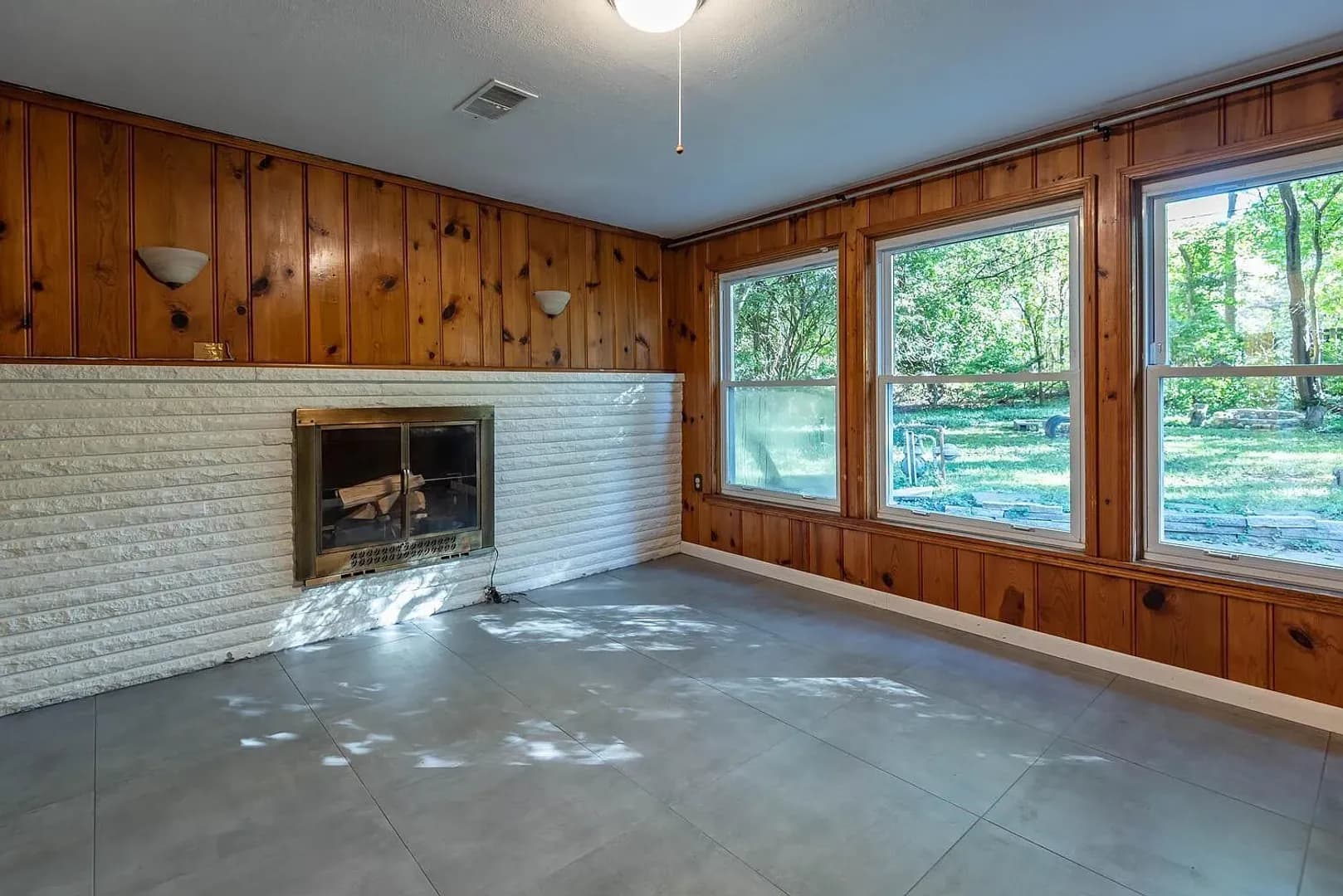 Bloomington House: 817 S Henderson