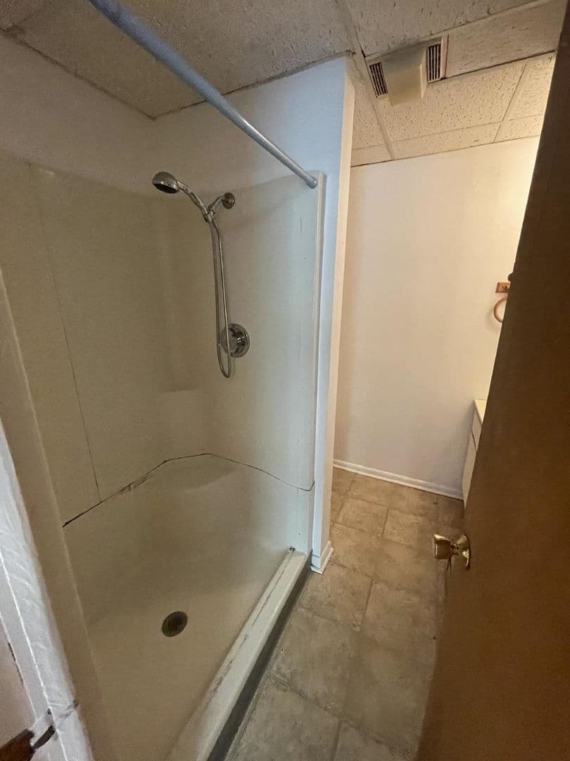 Bloomington Apartment: 416 E. 2nd St.