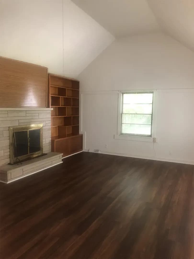 Bloomington House: 805 S Henderson St