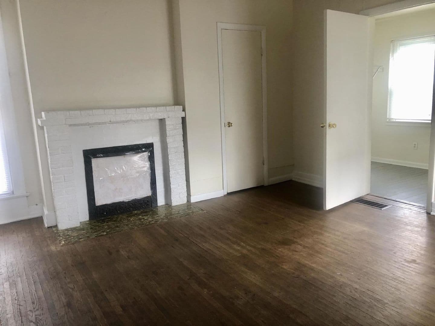 Bloomington House: 401 E. 2nd St.