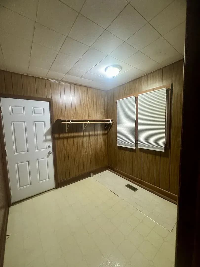 Bloomington House: 810 N Lincoln St