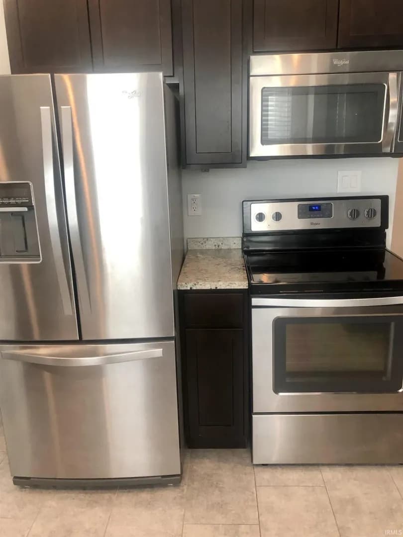 Bloomington Apartment: 729 E Hunter