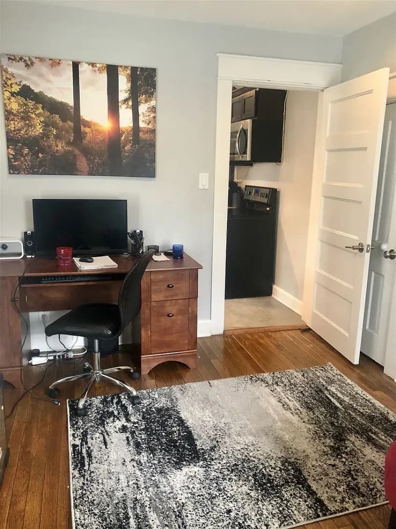 Bloomington Apartment: 729 E Hunter