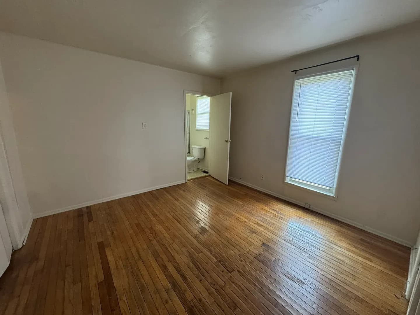 Bloomington House: 500 S Lincoln St