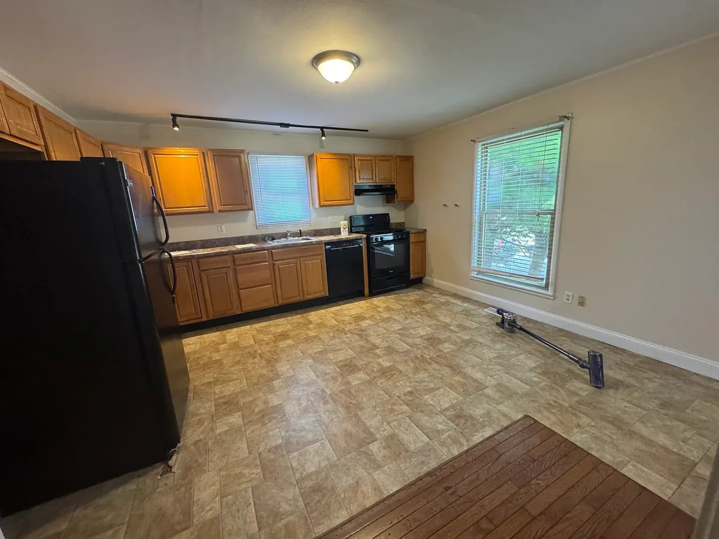 Bloomington House: 500 S Lincoln St