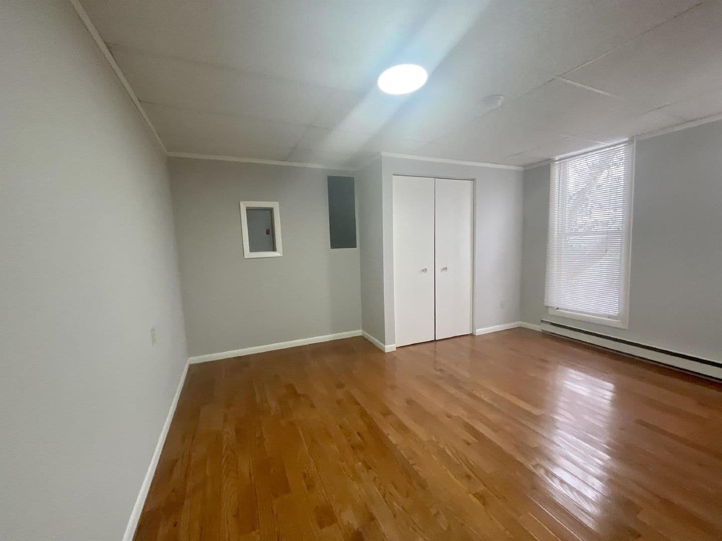Bloomington Apartment: 416 E. 2nd St.