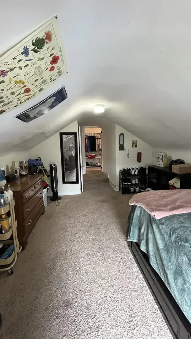 Bloomington House: 810 N Lincoln St
