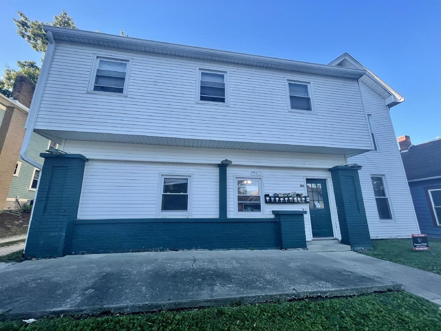 Bloomington Apartment: 416 E. 2nd St.