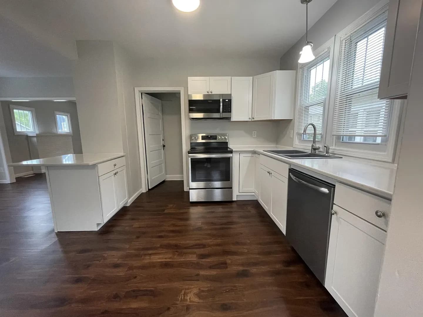 Bloomington House: 600 E 1st