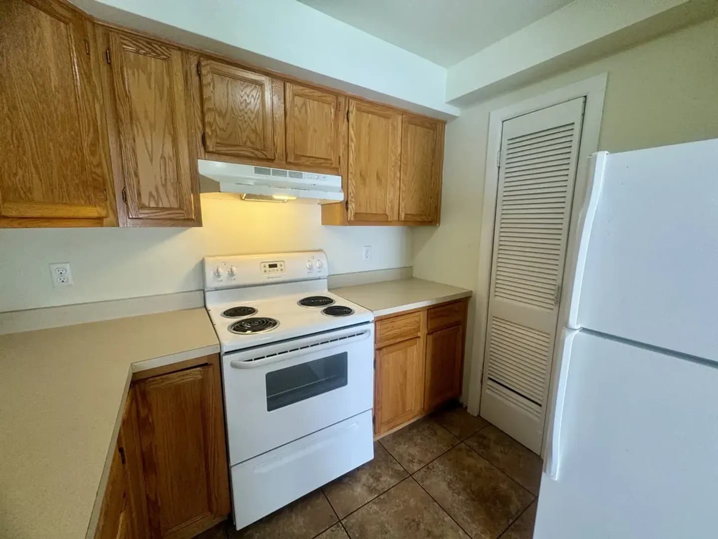 Bloomington Apartment: 521 E. 7th St.