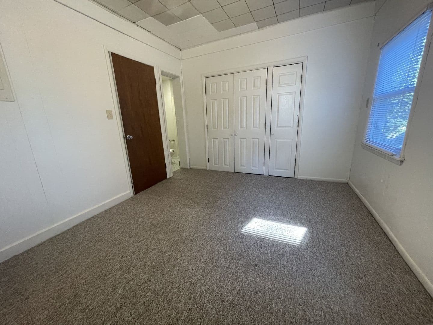 Bloomington Apartment: 416 E. 2nd St.