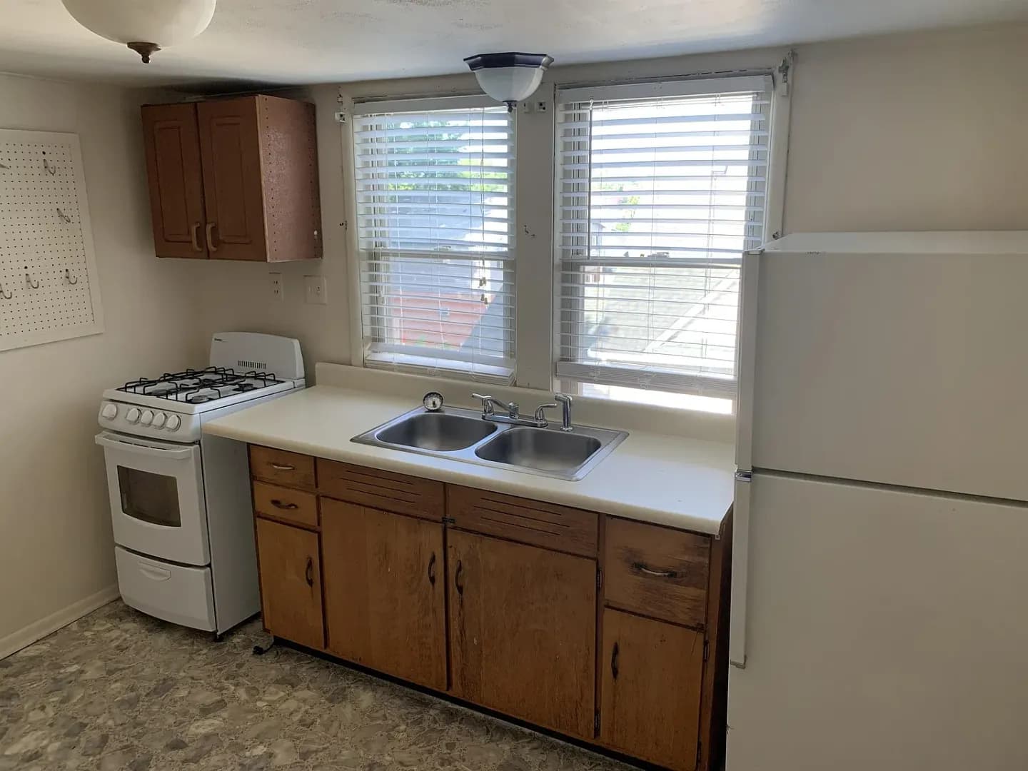 Bloomington House: 500 S Lincoln St