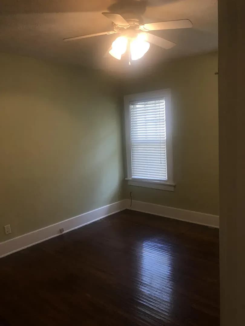 Bloomington House: 449 S Henderson St