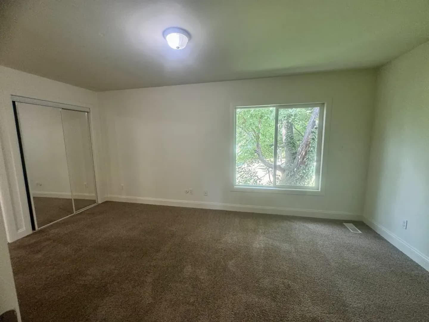 Bloomington Apartment: 521 E. 7th St.