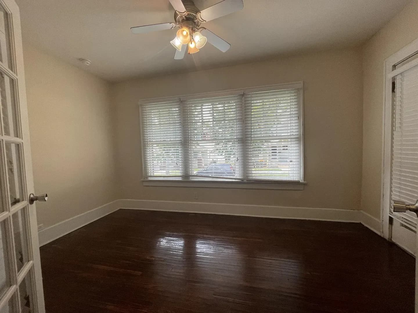 Bloomington House: 449 S Henderson St