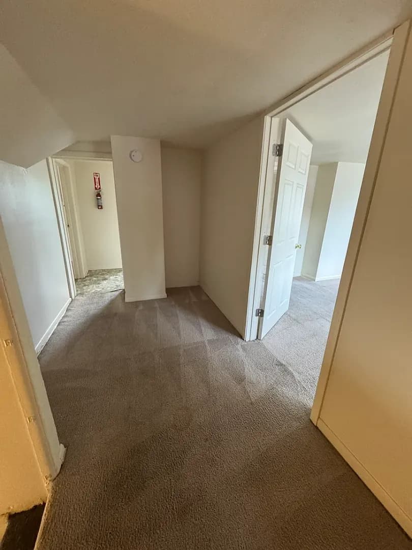 Bloomington House: 500 S Lincoln St