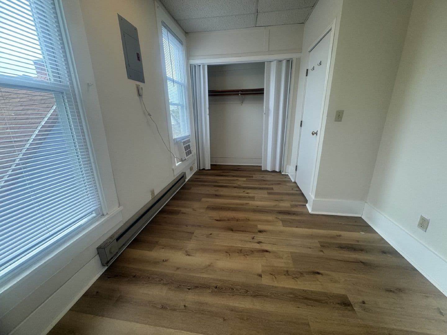 Bloomington Apartment: 416 E. 2nd St.
