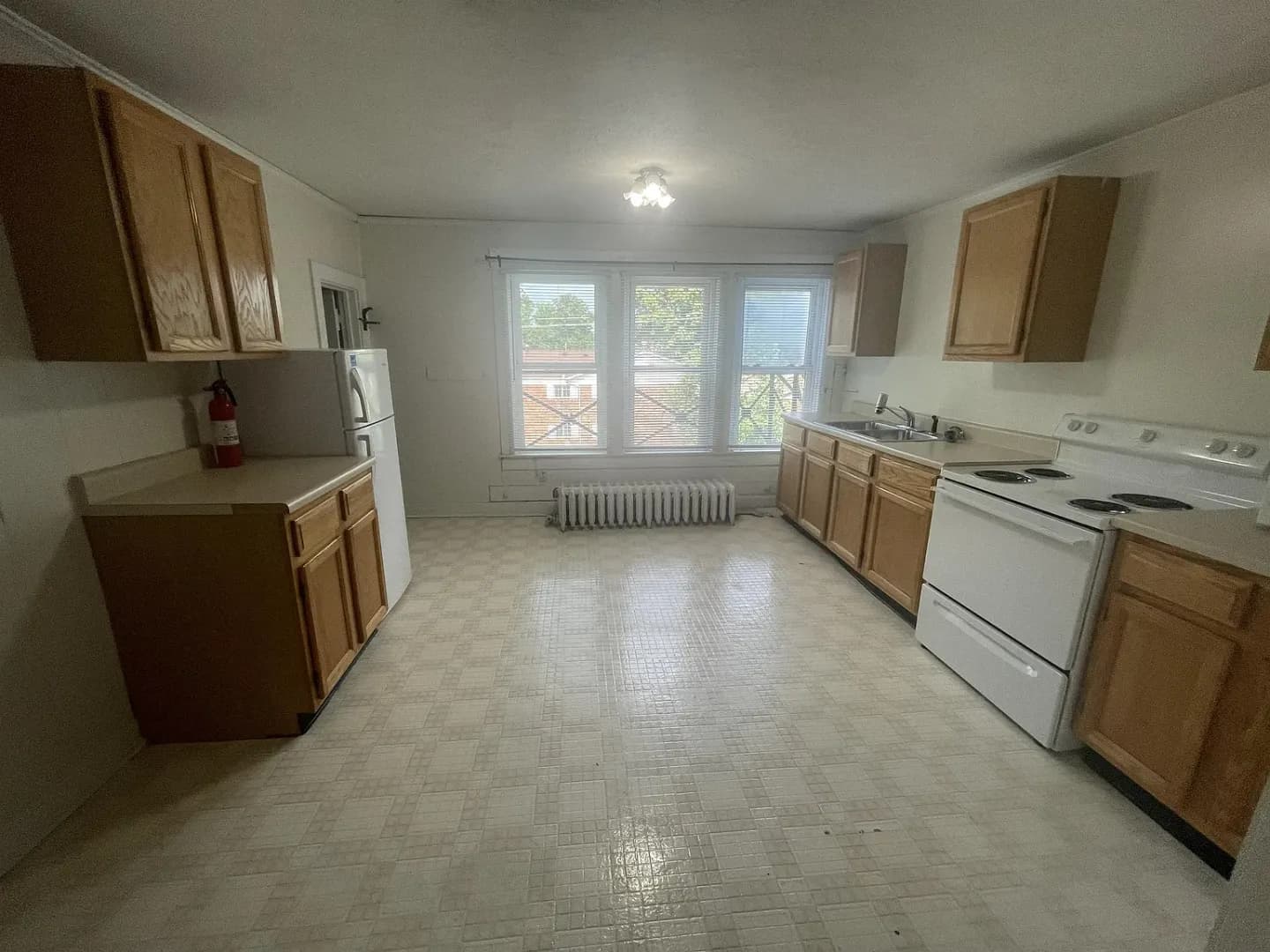 Bloomington Apartment: 420 S. Fess
