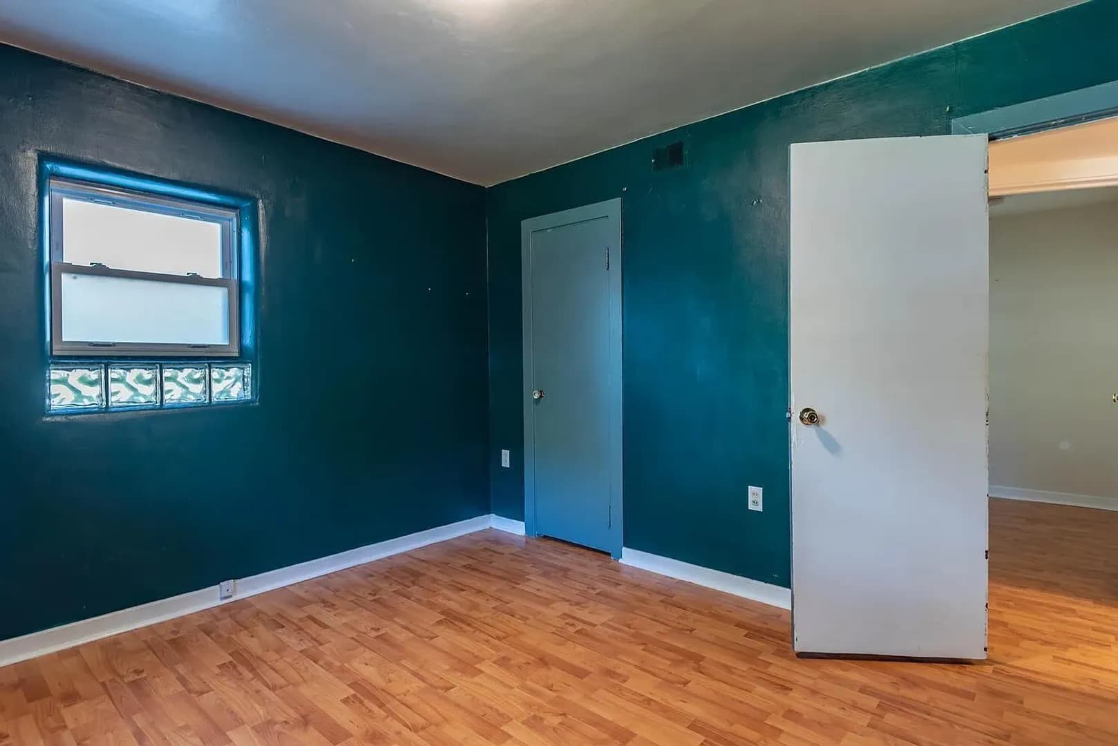 Bloomington House: 817 S Henderson