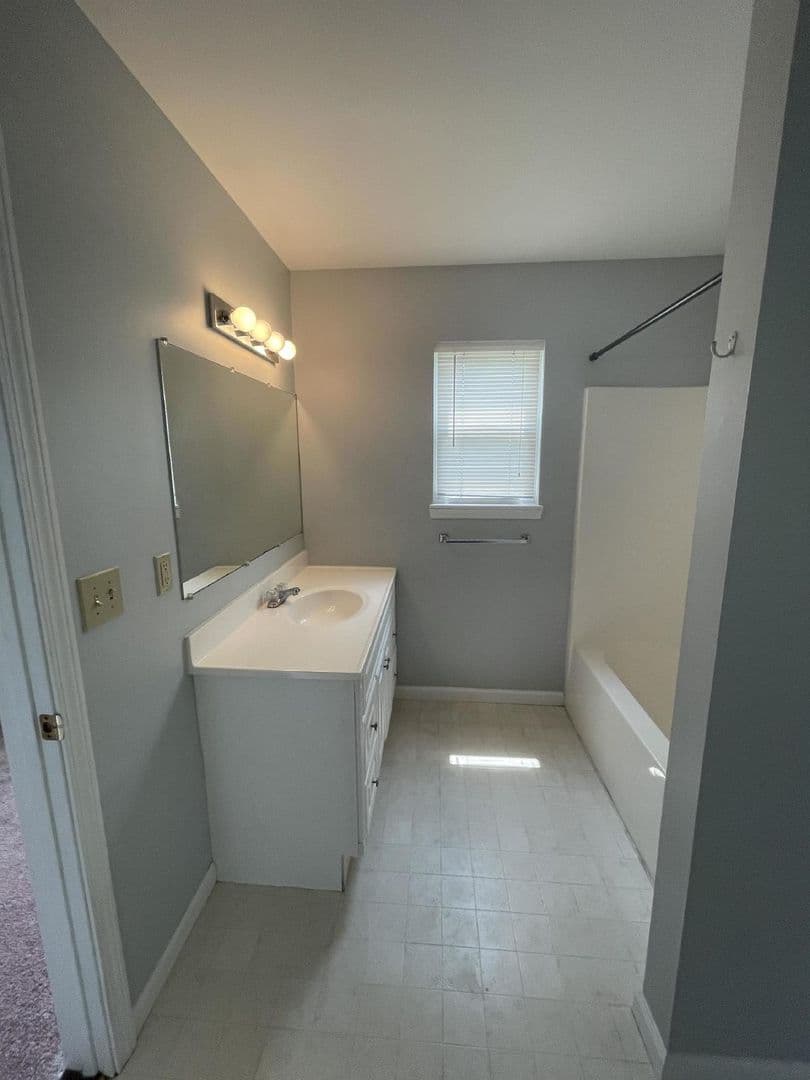 Bloomington House: 305 S. Mitchell