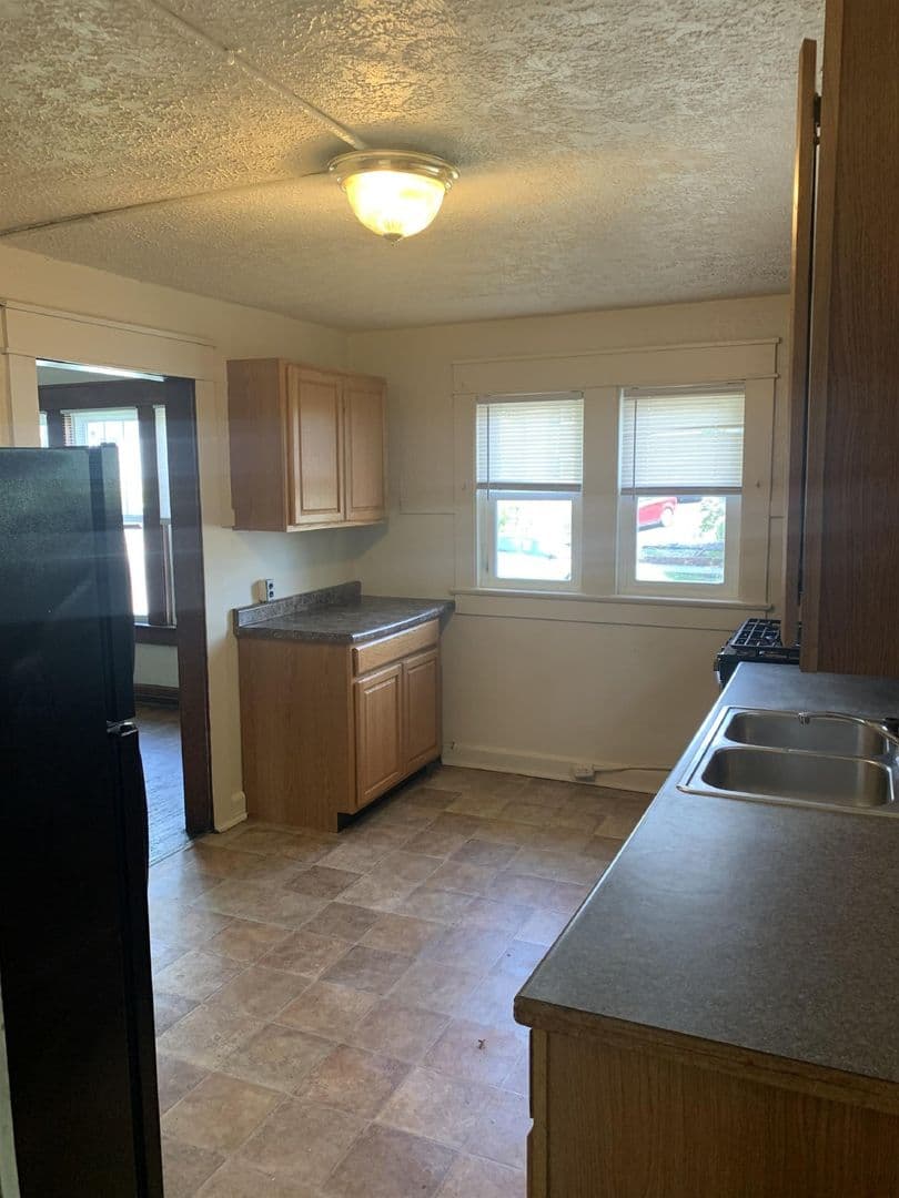 Bloomington House: 320 N. Lincoln