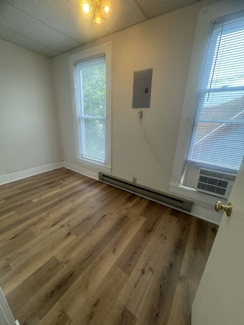 Bloomington Apartment: 416 E. 2nd St.