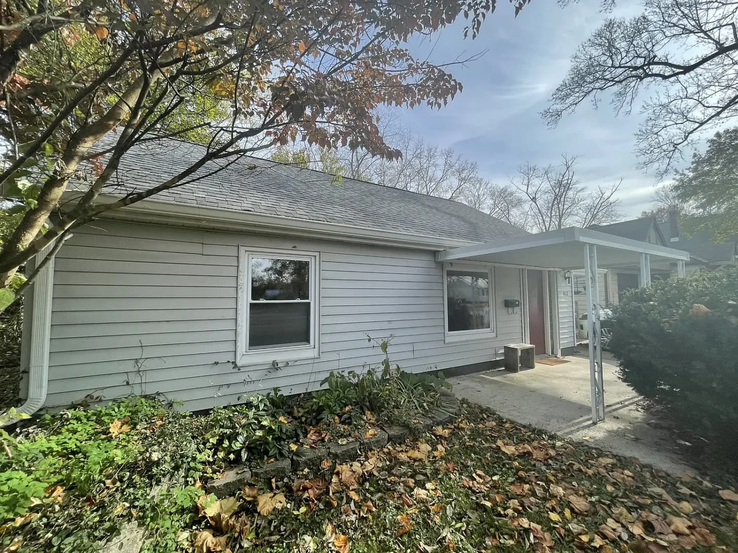 Bloomington House: 817 S Henderson