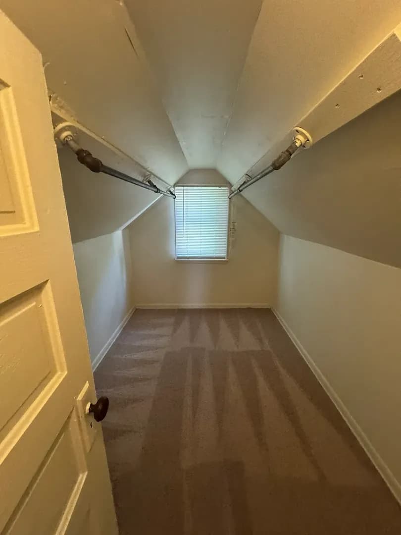 Bloomington House: 500 S Lincoln St