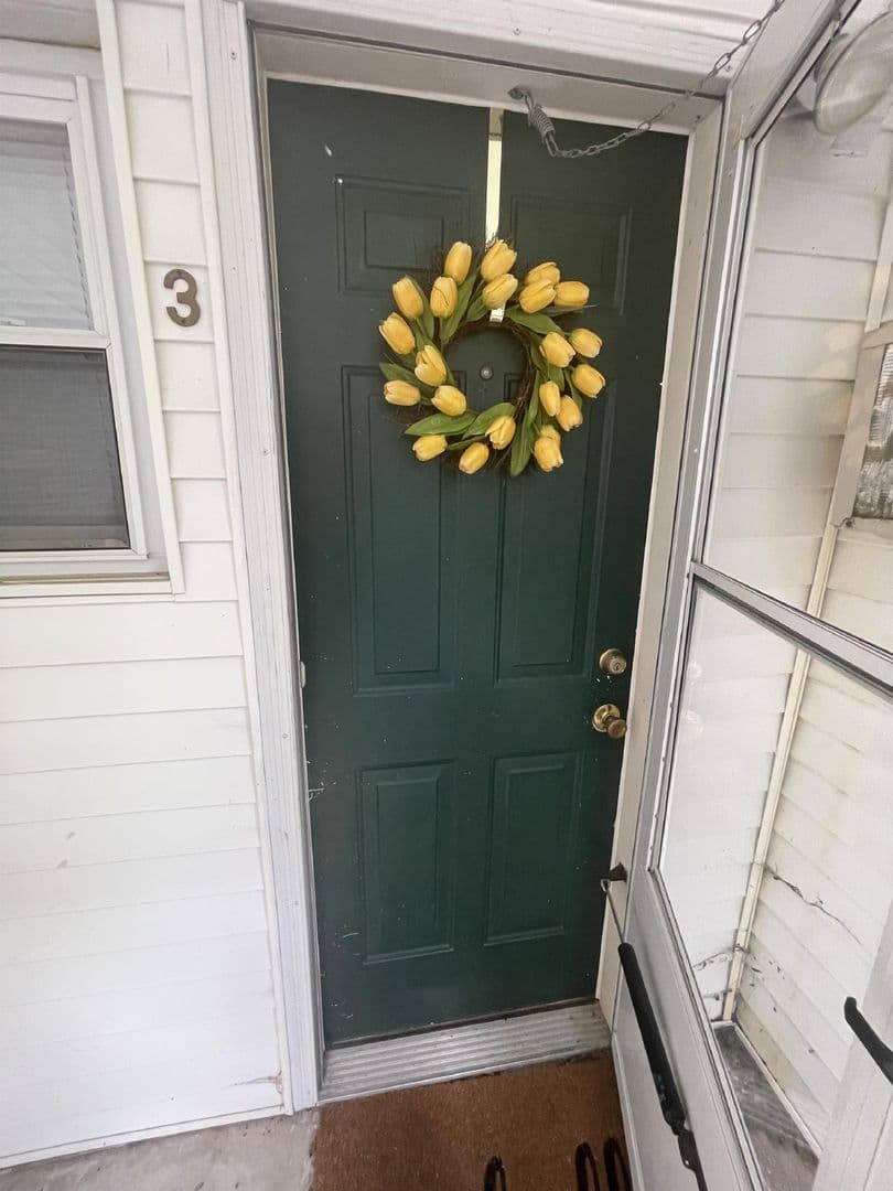 Bloomington Apartment: 416 E. 2nd St.