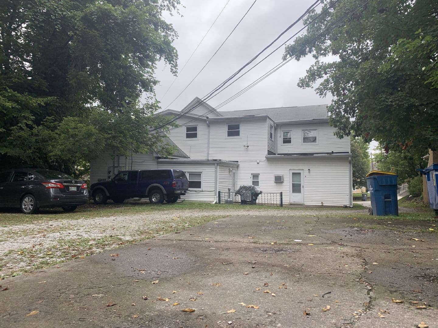 Bloomington Apartment: 416 E. 2nd St.