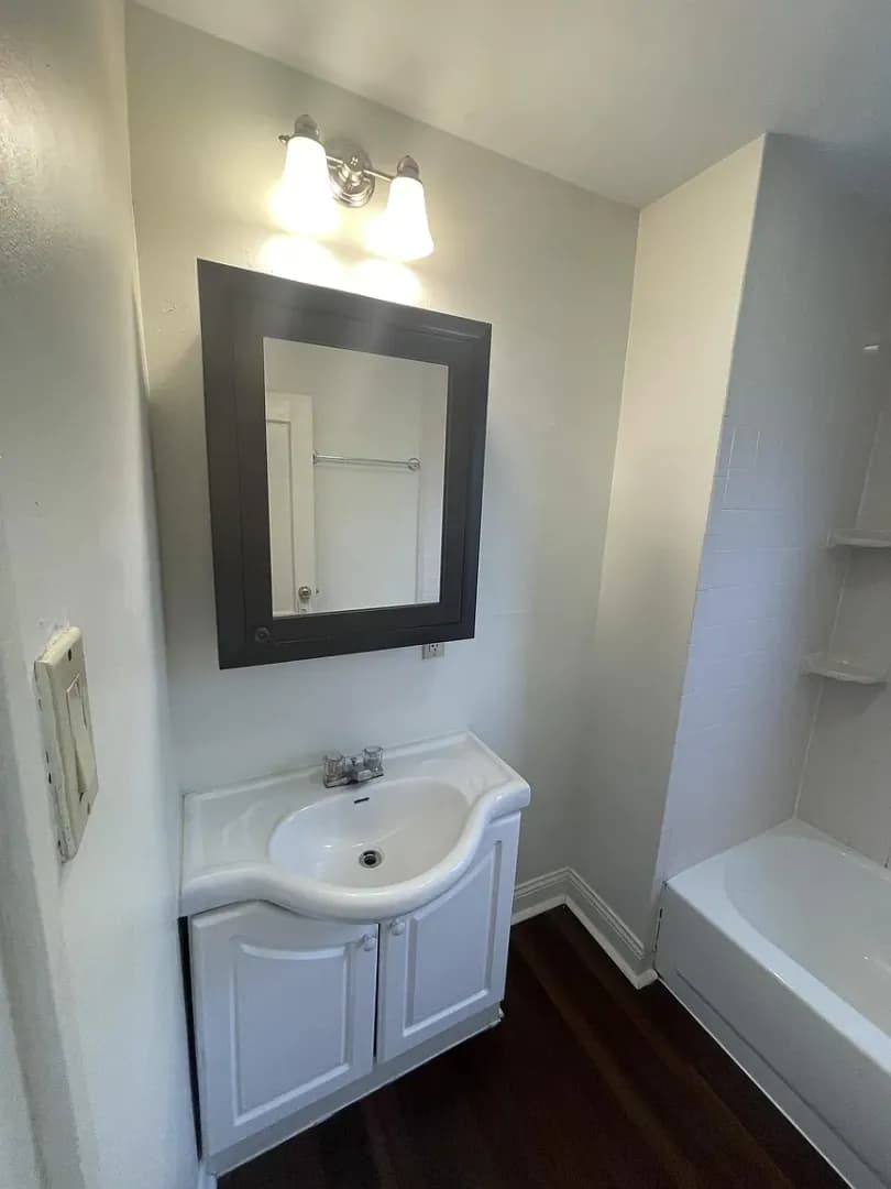 Bloomington House: 714 E 1st St