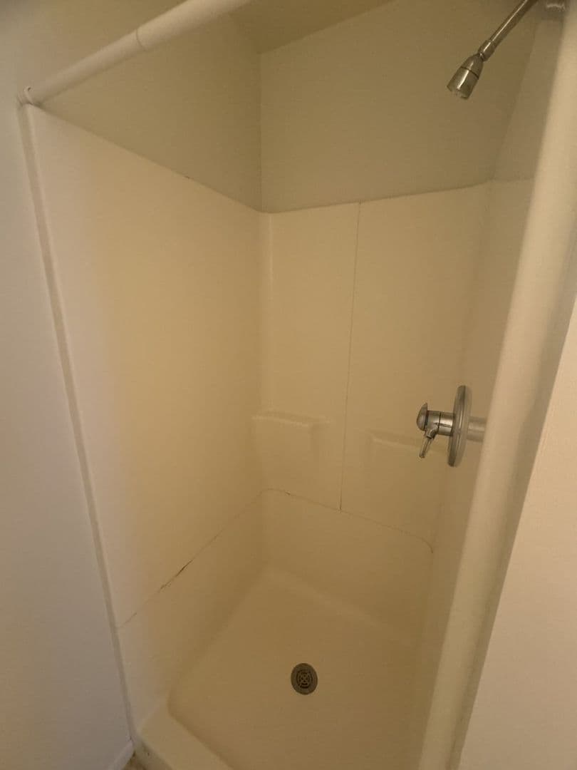 Bloomington Apartment: 420 S. Fess