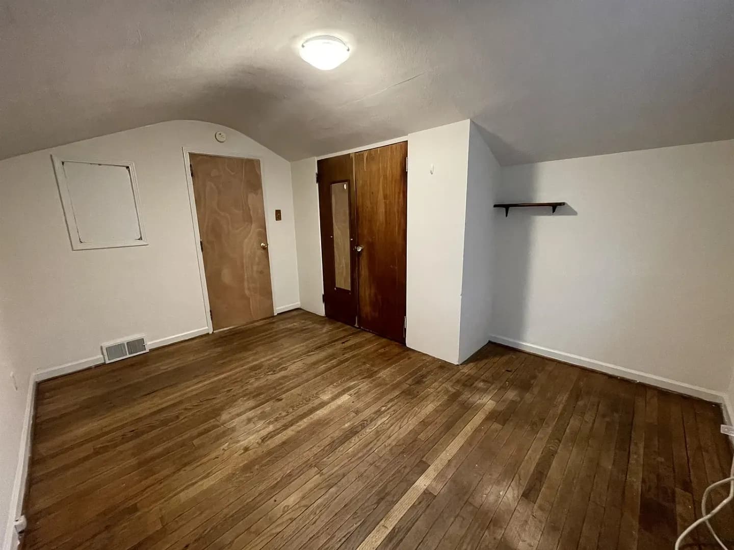 Bloomington House: 403 N. Roosevelt