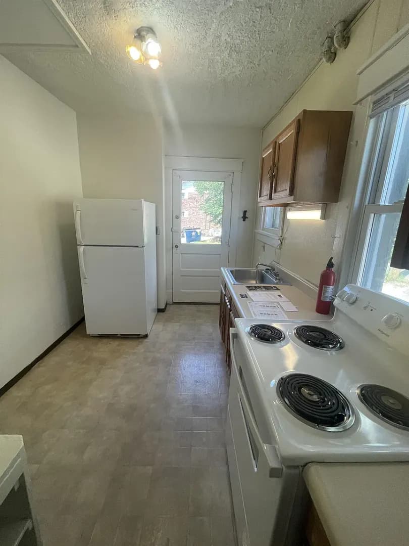 Bloomington Apartment: 420 S. Fess