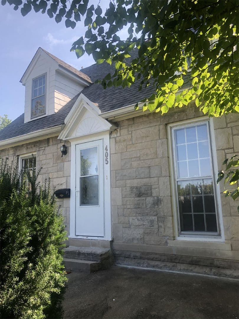 Bloomington House: 405 S. Eagleson
