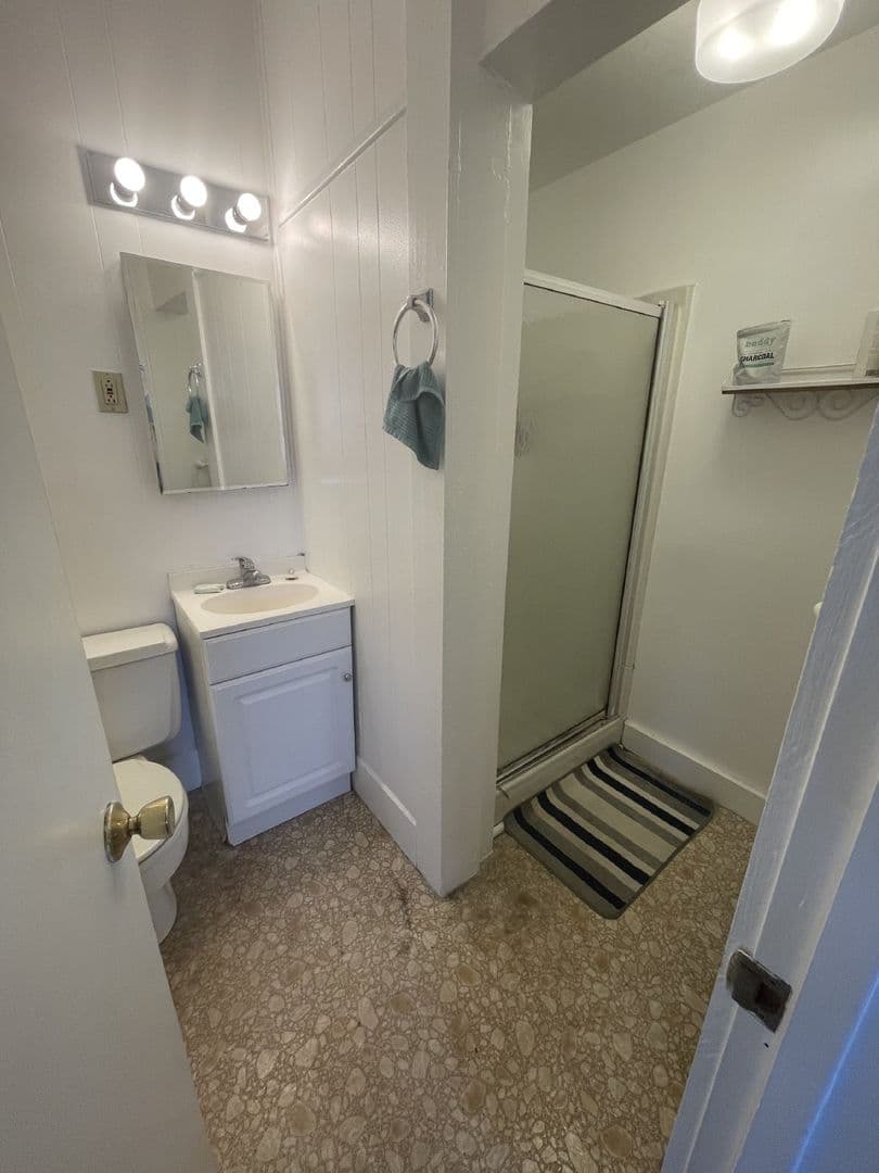 Bloomington Apartment: 416 E. 2nd St.