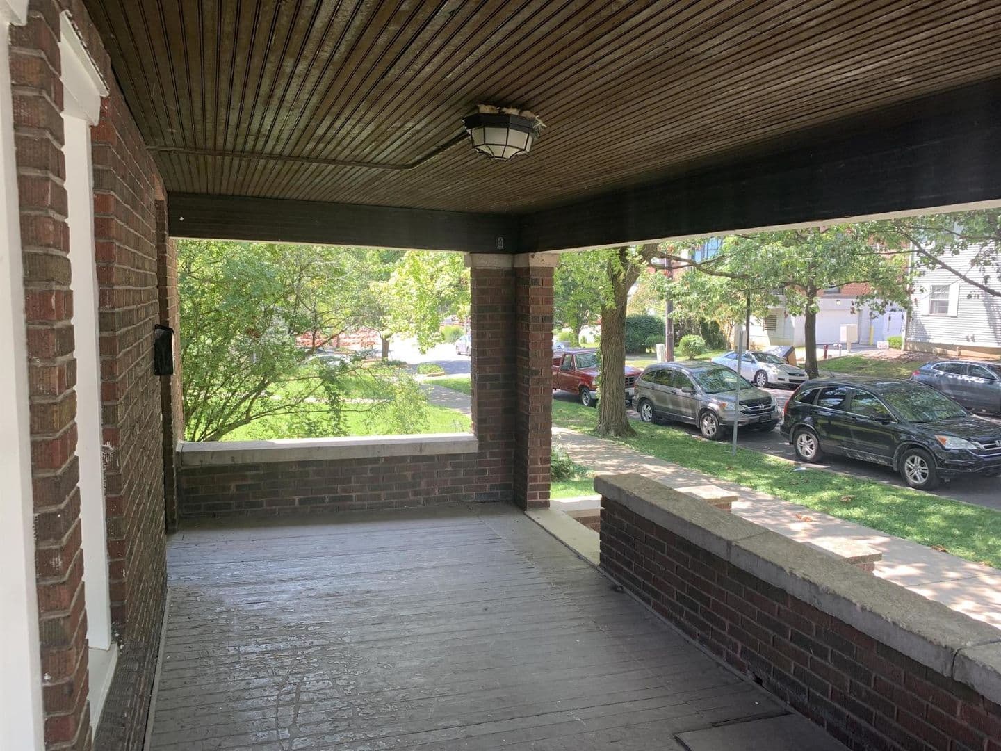 Bloomington House: 320 N. Lincoln