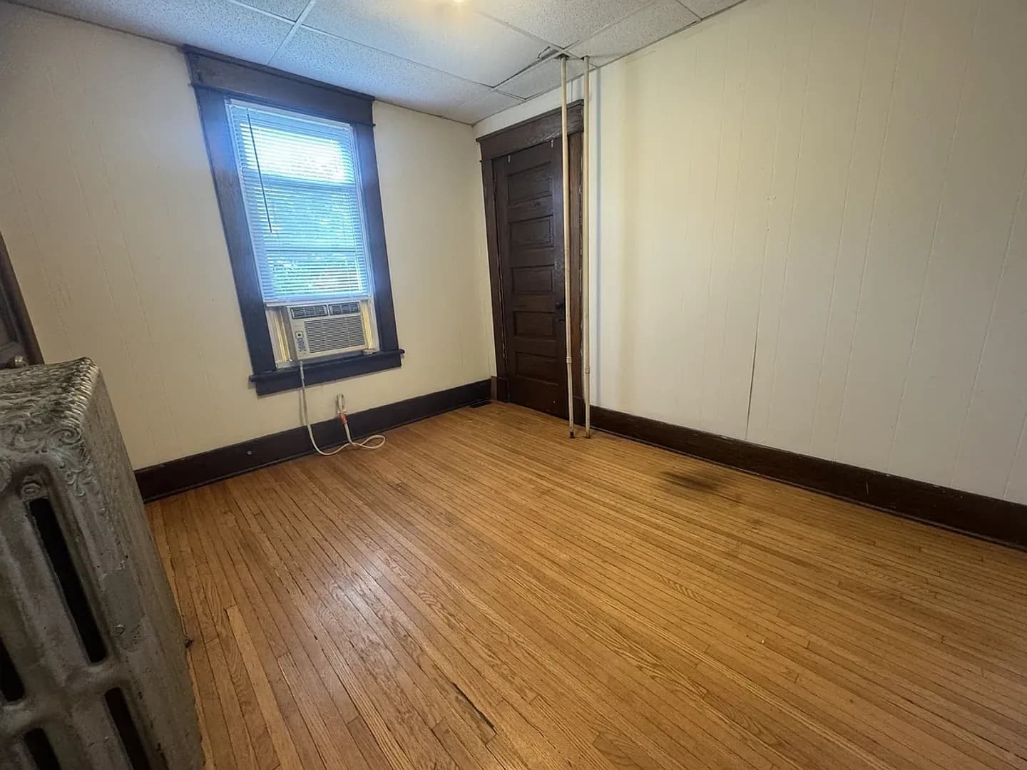 Bloomington Apartment: 420 S. Fess