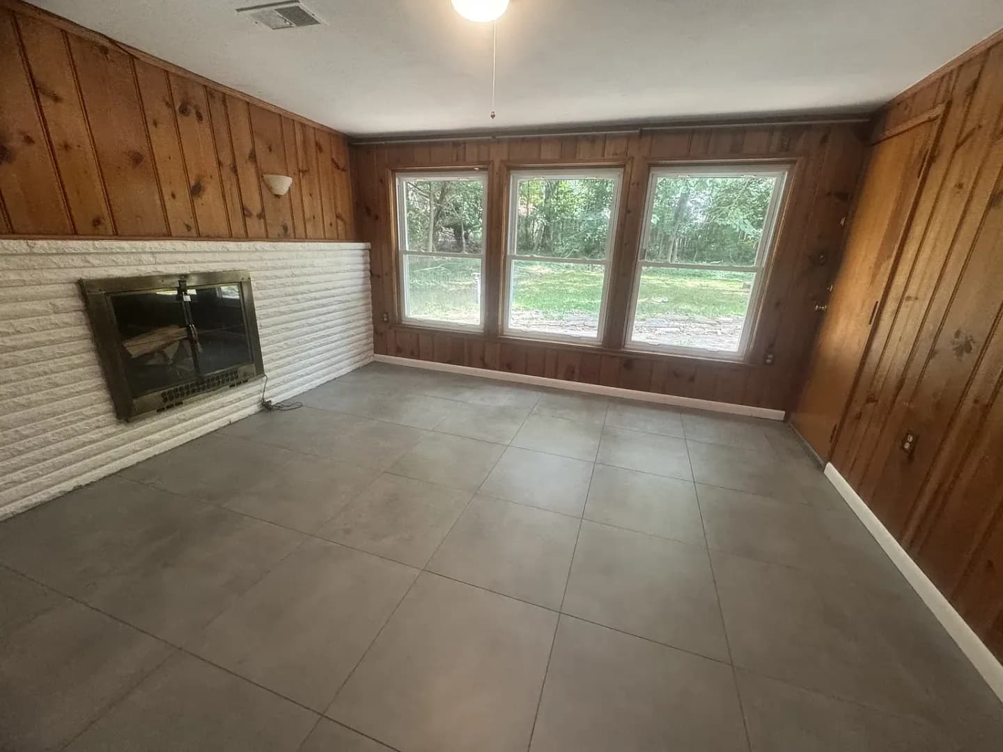 Bloomington House: 817 S Henderson