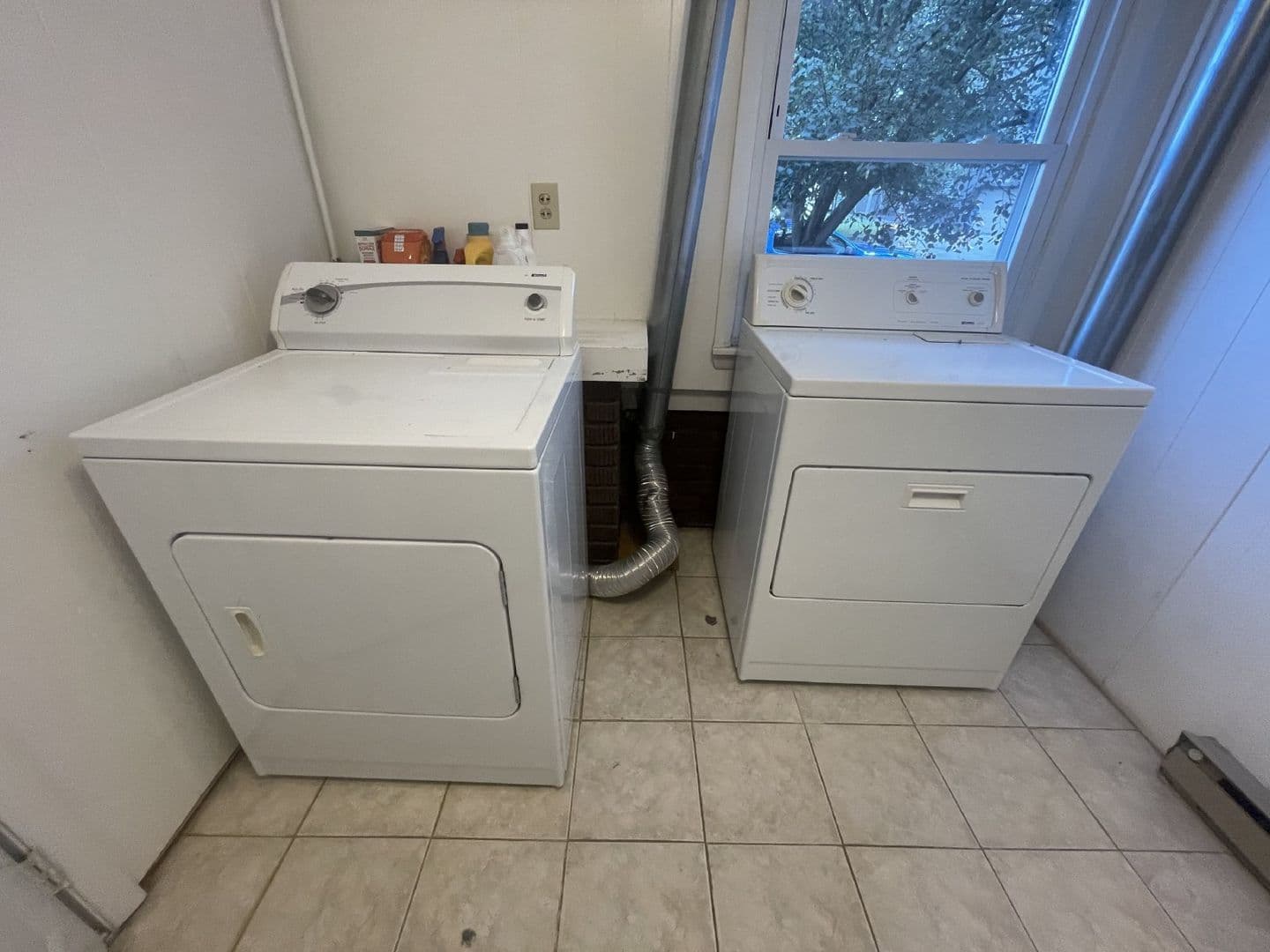 Bloomington Apartment: 416 E. 2nd St.